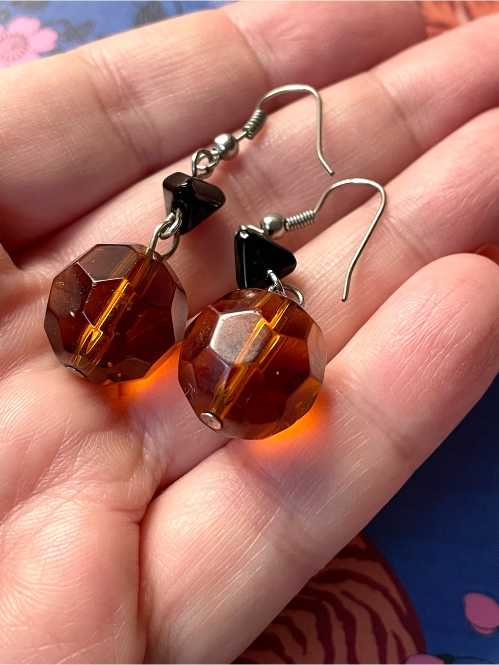 Vintage faceted amber & black glass dangle earrings